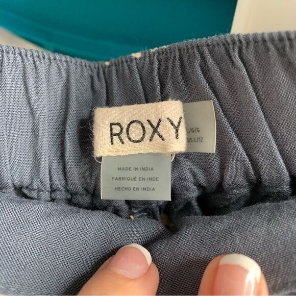 Roxy Gray Floral Two Piece Set Size Large / Extra Large - Picture 4 of 4